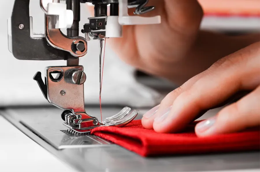 Produktionsdetail fuer T-Shirt Alpha.